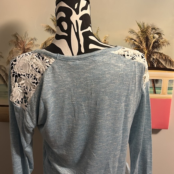 Ricki’s long sleeve top size small - Picture 3 of 4